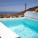 Apartmanhotel White Cave 4*