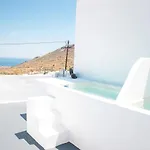 White Cave Apartmanhotel 4*