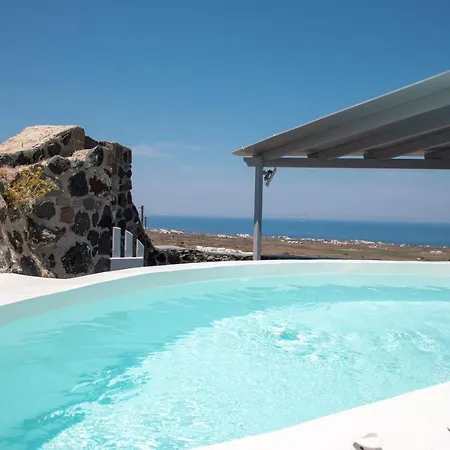 White Cave Aparthotel