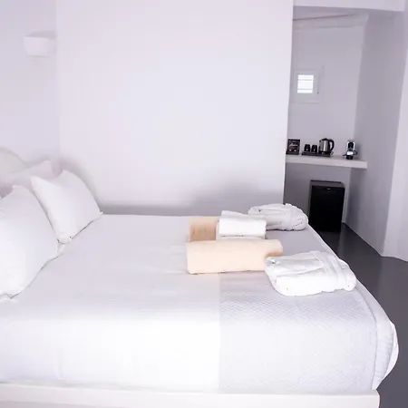 White Cave 3* Oia (Santorini)
