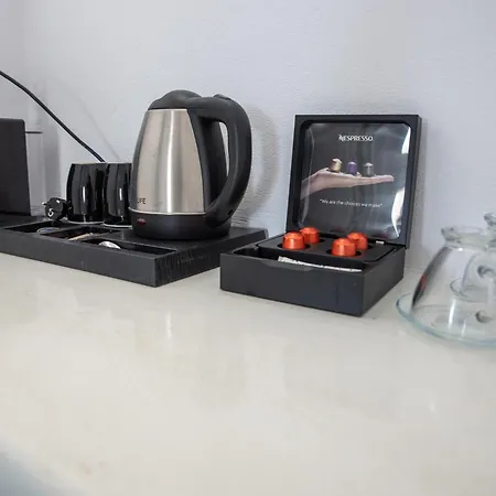 White Cave Aparthotel 3*
