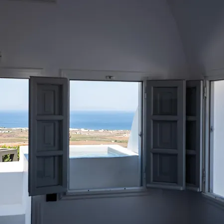 White Cave Aparthotel Oia (Santorini)