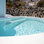 White Cave 4* Οία