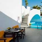 Ξενοδοχείο με διαμερίσματα White Cave 4*
