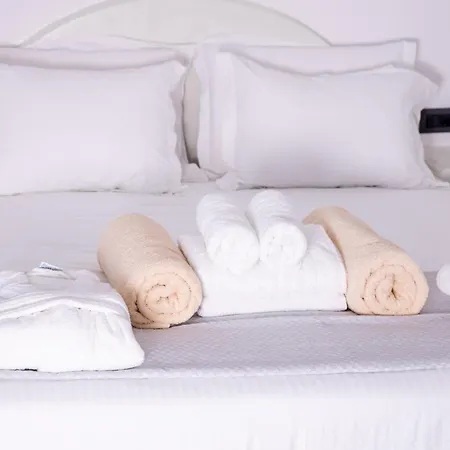 Hotel apartamentowy White Cave 3*