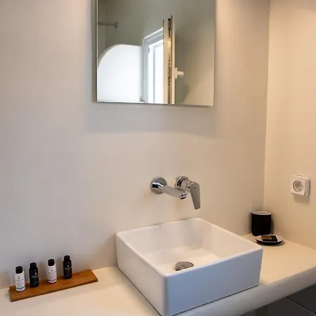 White Cave Hotel apartamentowy