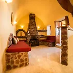 White Cave 4* Oia (Santorini)