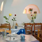 White Cave Lejlighedshotel 4*