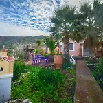 White Cave 4* Oia