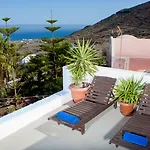 White Cave Lejlighedshotel