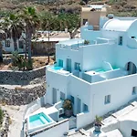 White Cave 4*
