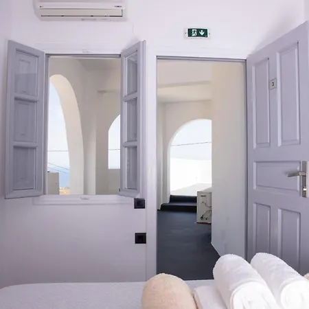 White Cave Aparthotel 4*