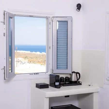 White Cave Apartmanhotel Ía