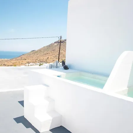 White Cave Apartmanhotel 4*