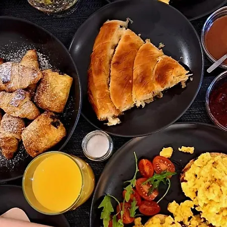 White Cave 4* Oia (Santorini)