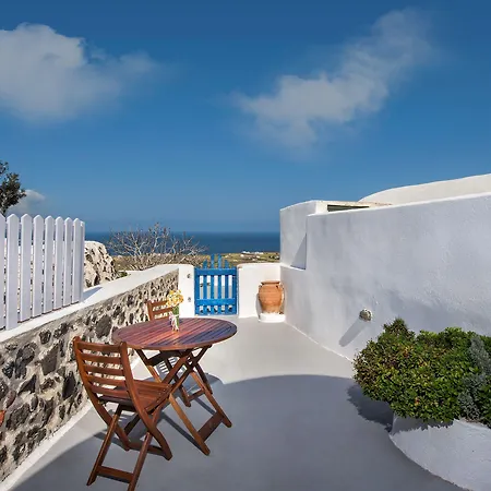 White Cave Aparthotel Oia (Santorini)