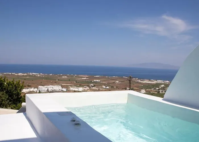 White Cave Apartmanhotel 4*