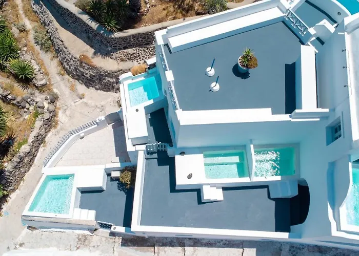 White Cave Aparthotel Oia (Santorini)