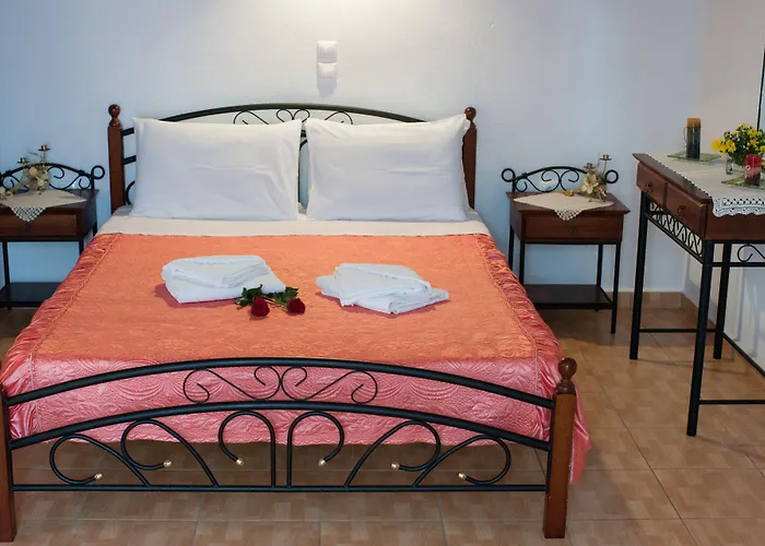 Apartmanhotel White Cave Ía