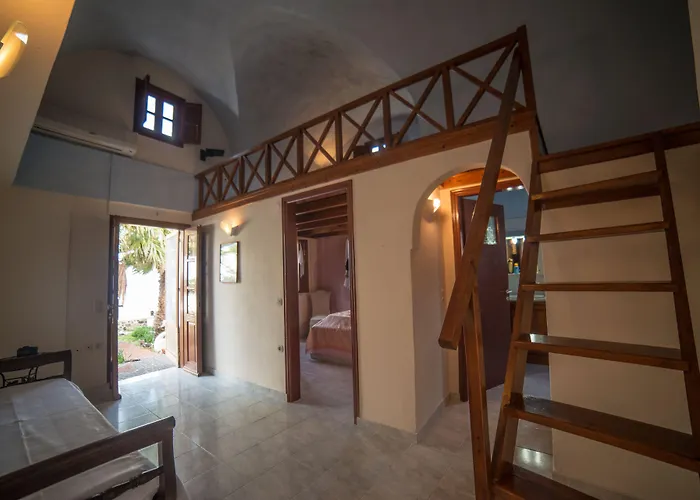 White Cave Apartmanhotel