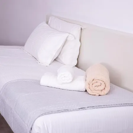 White Cave 4*