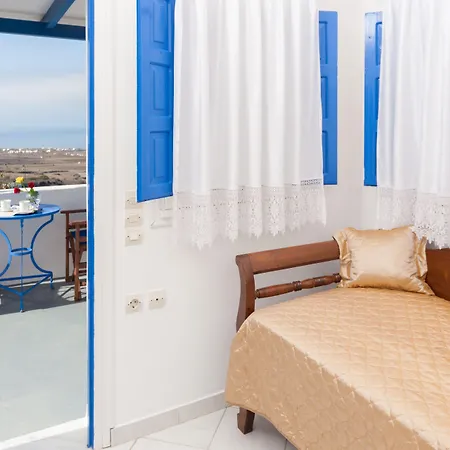 Apartmanhotel White Cave 4*