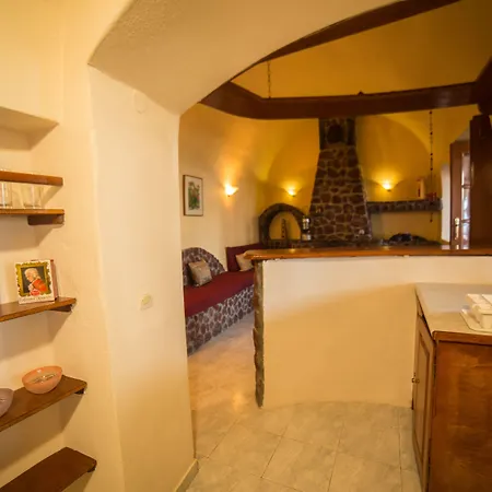 White Cave Apartmanhotel