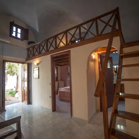 White Cave Apartmanhotel