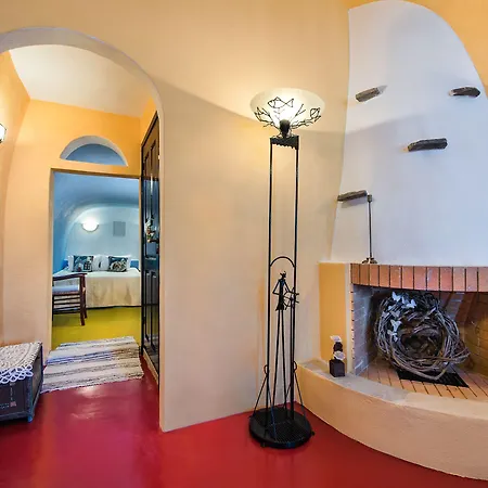 Apartmanhotel White Cave Ía