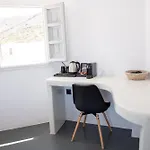 Aparthotel White Cave