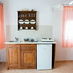 Aparthotel White Cave